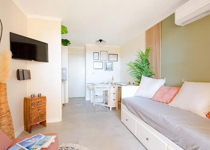 Apartment L'esquinade - G3 033 By Interhome Saint-Raphaël